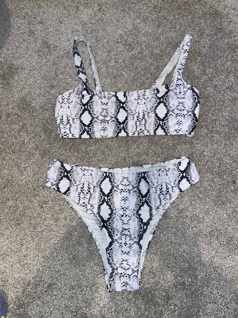 SHEIN White & Black Snake-Print Bikini Set